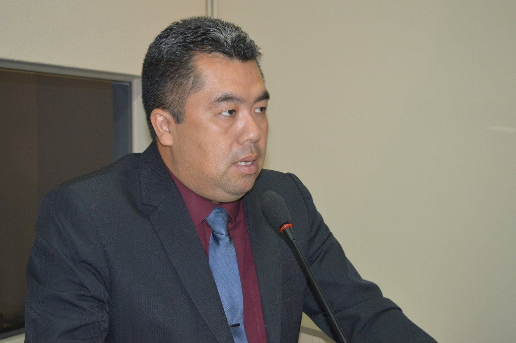 Vereador solicita apoio da Agraer para pequenos produtores rurais do município Vereador de Amambai, Humberto Hasegawa (PSC) / Foto: Moreira Produções