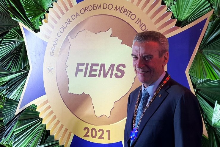 Paulo Corrêa recebeu o Gran Colar da Ordem do Mérito Industrial em solenidade na Casa da Indústria / Foto: Wagner Guimarães