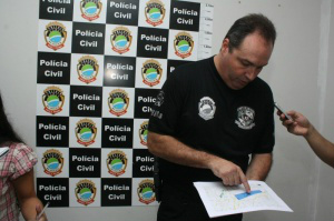 Morador de rua cita "teoria do caos" para justificar incêndios de veículos Delegado mostra mapa com os pontos onde aconteceram os crimes.
