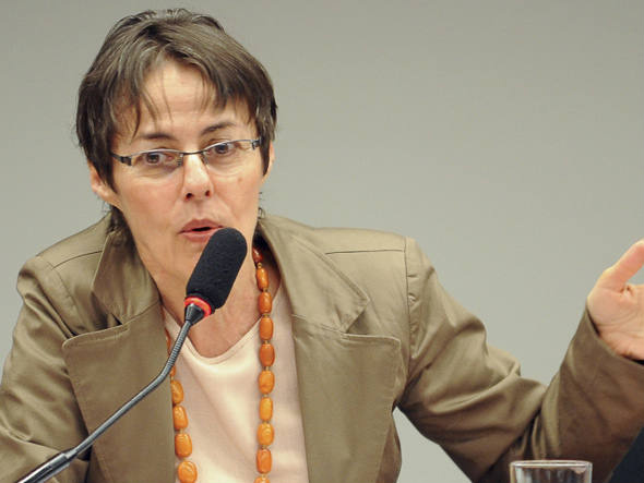 Segundo a ministra Ana de Hollanda, o ministério quer ajudar a formalizar quem trabalha no artesanato, no circo ou nas pequenas indústrias