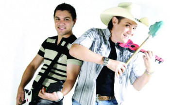 Do clássico ao moderno: sertanejo é o estilo predominante da Expobai 2012 Domingo (9): Pedro Henrique e Fernando