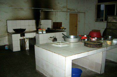 Cozinha em uma empresa terceirizada na China / Rosana Pinheiro-Machado