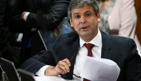 O senador Lindbergh Farias, relator da PEC da Eleição Direta  67/2016, que trata da realização de eleições diretasMarcelo Camargo/Agência Brasil