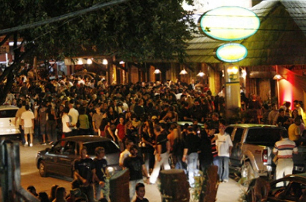 Bonito já tem movimentação intensa para Carnaval e espera 18 mil turistas Bonito já tem movimentação intensa para Carnaval e espera 18 mil turistas