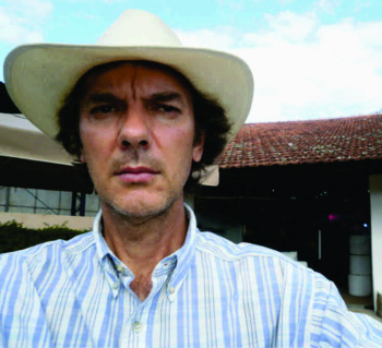 O médico veterinário Evaldir Frank, responsável pela empresa Agro Campo.