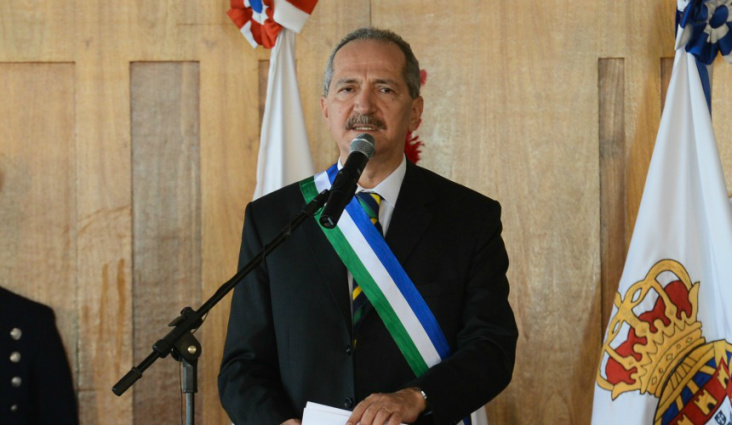 Aldo Rebelo assume Ministério da Defesa e destaca crise de valores Aldo Rebelo assume Ministério da Defesa e destaca crise de valores