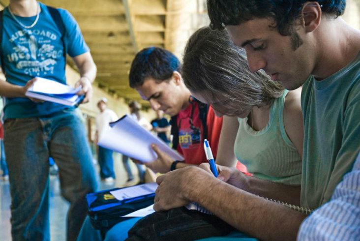 Cursos superiores tiveram aumento de 130% nas matrículas de 2000 a 2013 Cursos superiores tiveram aumento de 130% nas matrículas de 2000 a 2013