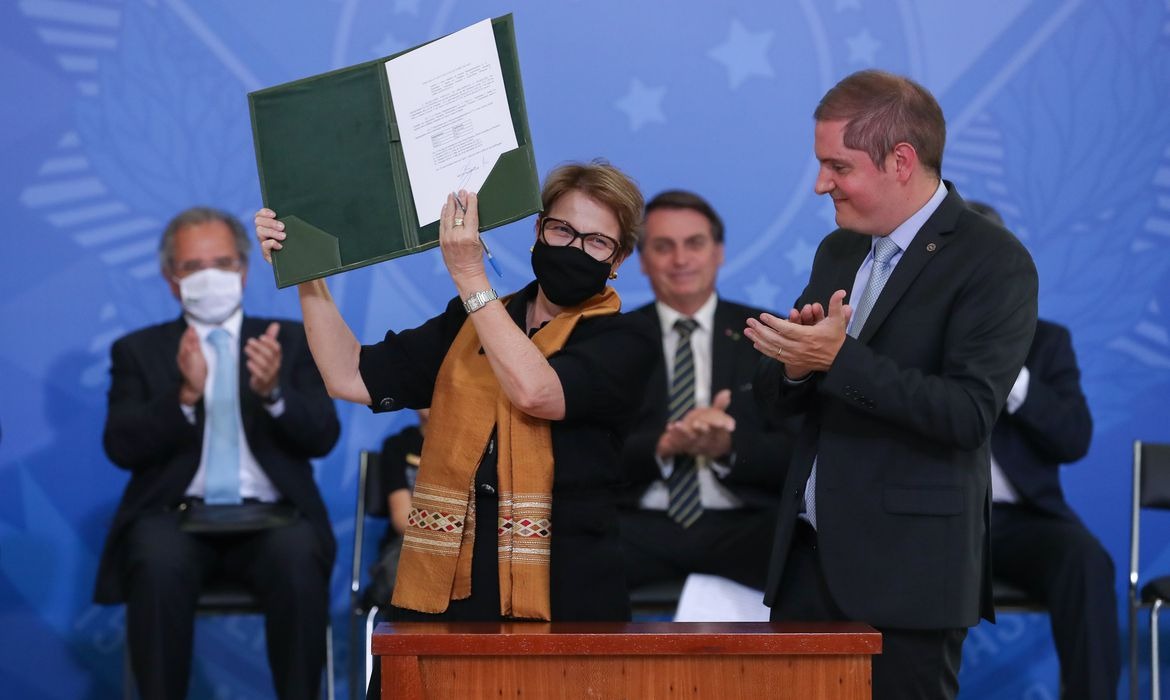 Governo revoga normas trabalhistas e apresenta eSocial simplificado Foto: Marcos Cooêa/PR