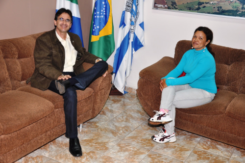 Prefeitura de Amambai atende solicitação de moradores da vila Mangay Prefeitura de Amambai atende solicitação de moradores da vila Mangay