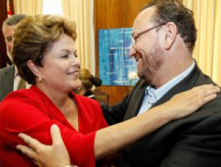 Dilma escolhe Edinho Silva para tesoureiro em 2014 Dilma escolhe Edinho Silva para tesoureiro em 2014