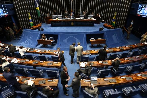 Senado aprova PEC do fim do foro privilegiado em segundo turno Plenário do Senado aprova, em segundo turno, a proposta de emenda à Constituição (PEC) do fim do foro privilegiado Fabio Rodrigues Pozzebom/Agência Brasil