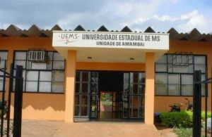 Comunidade acadêmica promove hoje (4) o evento "A UEMS em debate" Comunidade acadêmica promove hoje (4) o evento "A UEMS em debate"