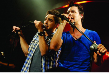 Quinta-feira (6): Conrado & Aleksandro