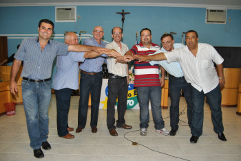 Partidos anunciam novas adesões e pré-candidaturas para 2012 E/D - Gilmar Vicentin, Wilson Nunes, Teixeira Escobar, Sérgio Barbosa, Dr. Bandeira, Geraldo Felipe, Vereador Carlinhos, pré-candidatos a prefeito do grupo político. Está faltando o vereador Prego, que não estava presente.Foto: Moreira Produções