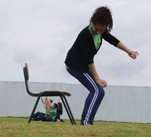 Para fotografar, os adolescentes utilizaram câmeras fotográficas semiprofissionais / Foto: Facebook