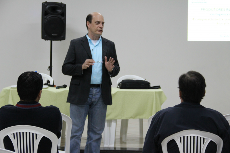 Economista Ricardo Velloso falou sobre vantagens do produtor tornar-se pessoa jurídica.