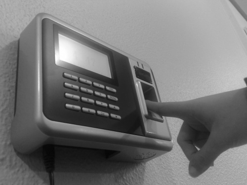 Ponto eletrônico impresso é adiado novamente e só valerá a partir do ano que vem Ponto eletrônico impresso é adiado novamente e só valerá a partir do ano que vem