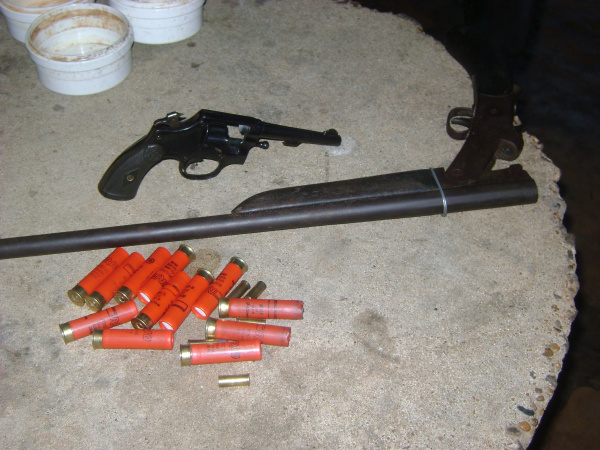 PMA prende homem com arma num pesqueiro de Mundo Novo