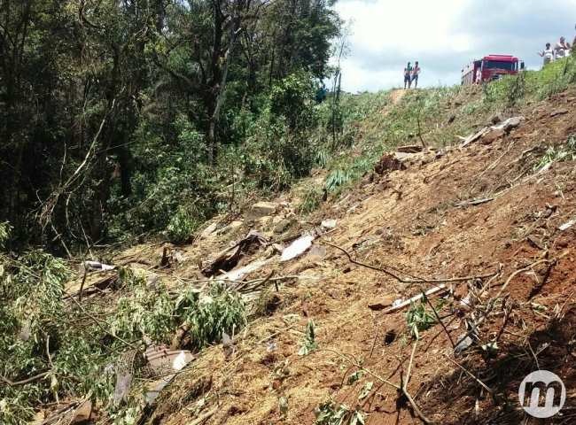 Família de MS morre em acidente com caminhão carregado de soja no Paraná Foto: Divulgação