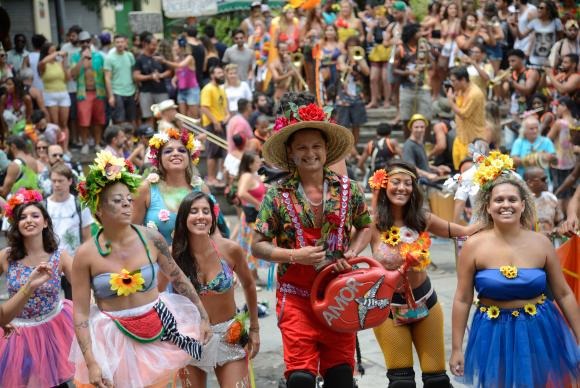 Foliões curtiram a abertura do carnaval não oficial no Rio de JaneiroFernando Frazão/Agência Brasil