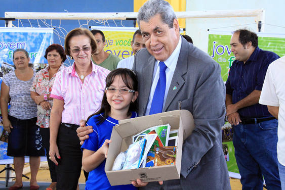 Governador aposta em três pilares essenciais para a educação