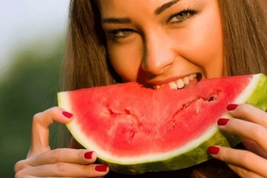 Melancia possui alto valor nutritivo e é rica em vitaminas Melancia possui alto valor nutritivo e é rica em vitaminas