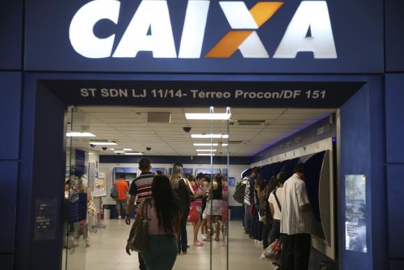 Calendário de saques do PIS/Pasep será divulgado na segunda-feira (8) Saques poderão ser feitos na Caixa Econômica Federal, que administra o PIS, ou no Banco do Brasil, no caso de trabalhadores inscritos no PasepJosé Cruz/Agência Brasil