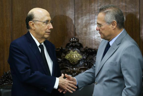 O ministro da Fazenda, Henrique Meirelles, reúne-se com o presidente do Senado, Renan CalheirosFoto: Divulgação