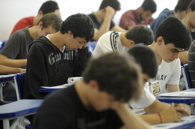 Avaliação da alfabetização começa a ser aplicada em escolas de todo o país