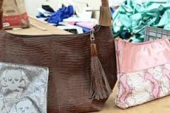 Fabricação de bolsas garante oportunidade de profissionalização a detentos Fabricação de bolsas garante oportunidade de profissionalização a detentos