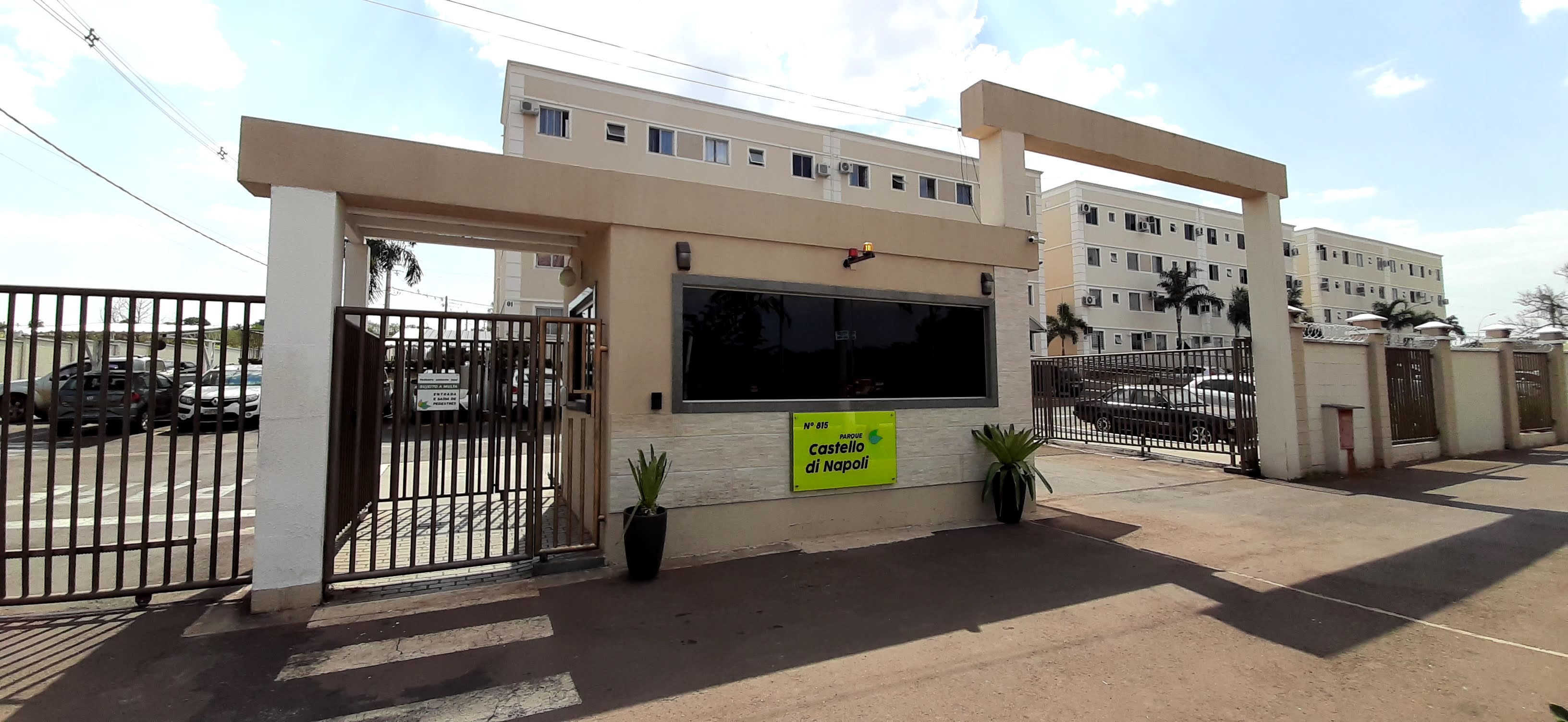 Caixa leiloa 14 imóveis residenciais no MS Foto: Dentre os imóveis em leilão, está um apartamento no Condomínio Castello di Napoli, em Campo Grande, MS.