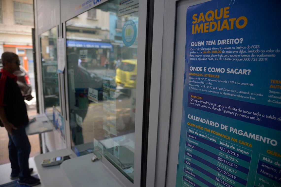 Agências da Caixa abrem neste sábado (26) para pagamento do FGTS Fernando Frazão/Agência Brasil