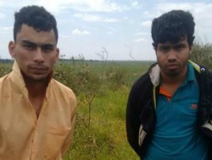 Jabier e Leandro estavam escondidos após abandonarem carga de maconha (Foto: Divulgação/DOF)
