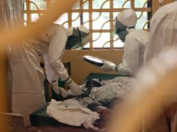 Ebola: médico italiano infectado em Serra Leoa será levado para Roma