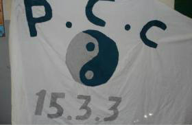 Nos presídios, a bandeira indicando a presença do PCC tem sido constante