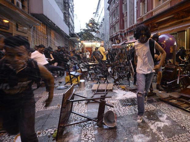 Conforme cálculo da Polícia Militar (PM), o protesto reuniu pelo menos 2,5 mil pessoas na capital paulista