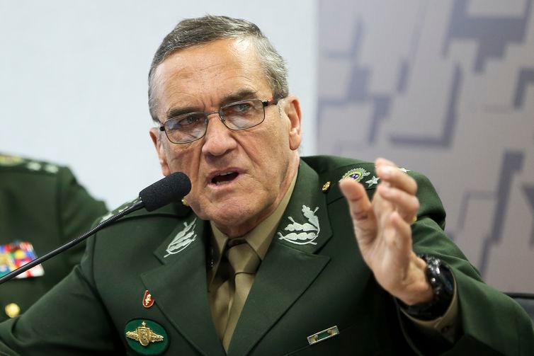 General diz que banalização da corrupção é ameaça à democracia O comandante do Exército, general Villas Bôas, destacou que a violência, a banalização da corrupção e a impunidade são as reais ameaças à democracia do país e podem prejudicar a estabilidade (Marcelo Camargo/Arquivo/Agência Brasil)