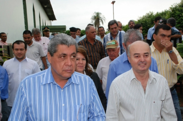 Dois prefeitos podem desistir da reeleição