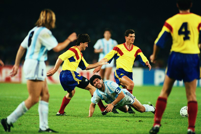 Com Maradona e Caniggia, em 1990, argentinos foram vice-campeões mundiais, na Itália