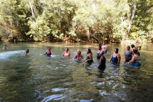 Idosos de Dourados participam de intercâmbio em Jardim Idosos de Dourados participam de intercâmbio em Jardim
