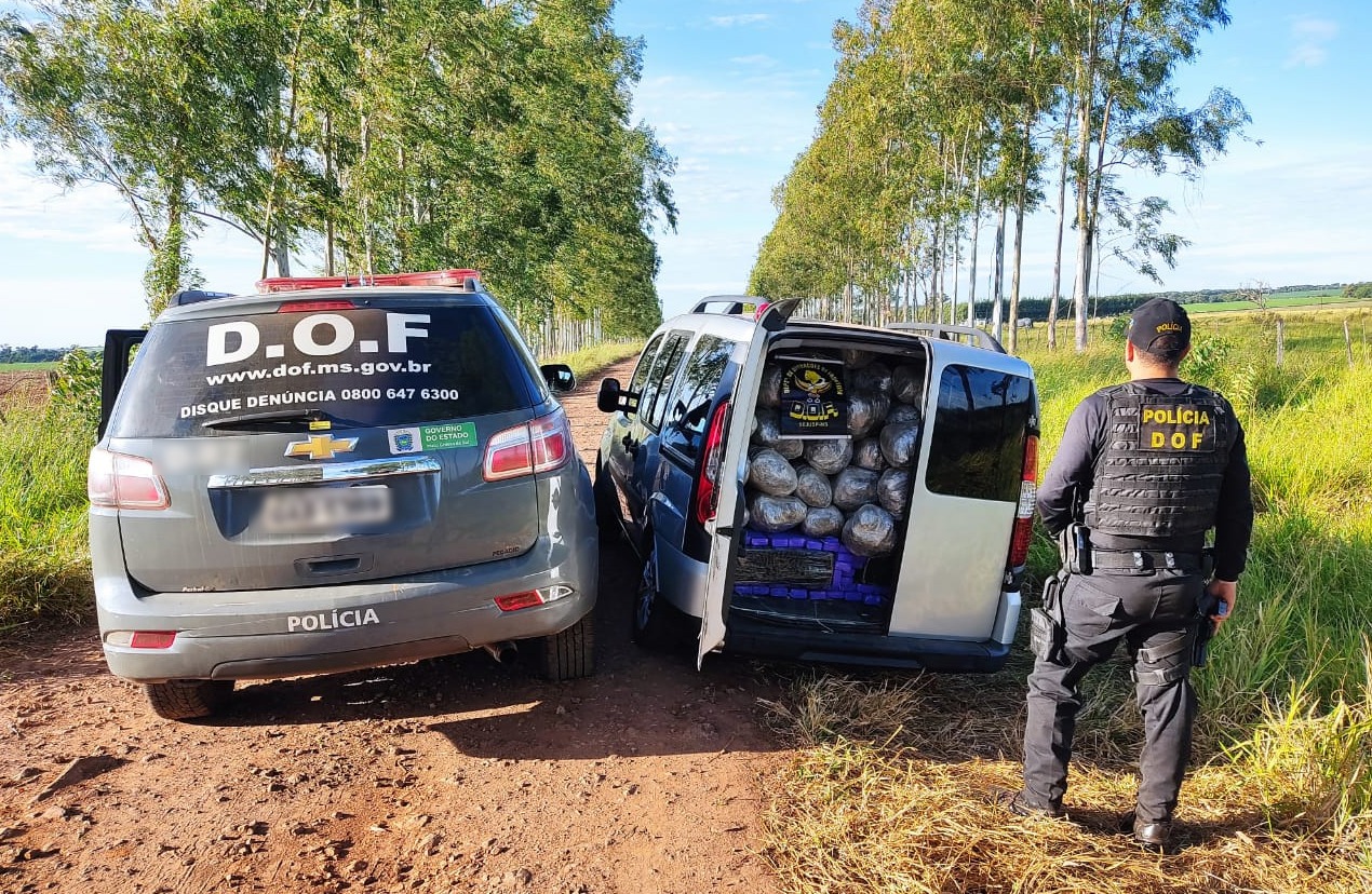 Veículo roubado em SP foi recuperado pelo DOF, em Amambai Foto: Assessoria DOF