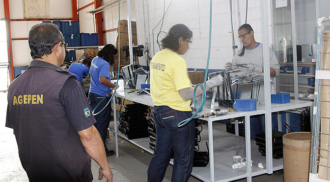 Empresas que ocupam mão de obra prisional em MS terão selo de reconhecimento Empresas que ocupam mão de obra prisional em MS terão selo de reconhecimento