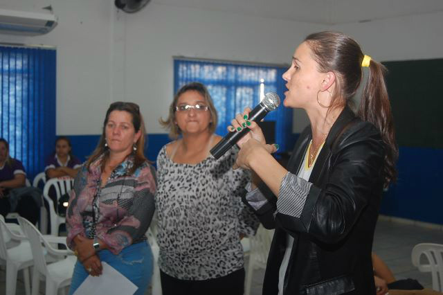 A secretária de Educação de Amambai, Vera Lorensetti.