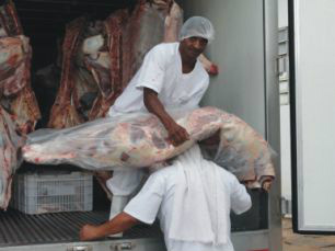 Criadores de bovinos têm dificuldade para escoar produção de carne