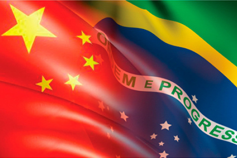 Depois de quatro anos de negociações, a missão chinesa desembarca, no fim do mês, com as plantas da indústria de bioquímica fina de milho