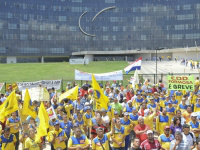Com acordo entre diretoria e funcionários, greve dos Correios pode acabar amanhã Com acordo entre diretoria e funcionários, greve dos Correios pode acabar amanhã