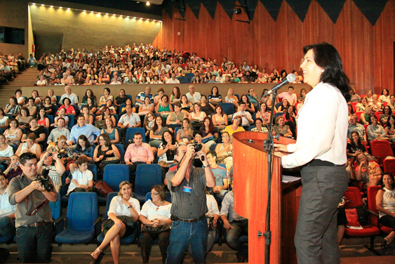 Governo lança cinco projetos na área de educação