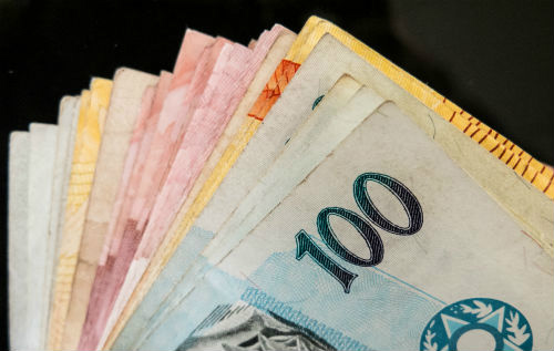 Contas do país registram superávit primário de R$ 1,4 bilhão em março
