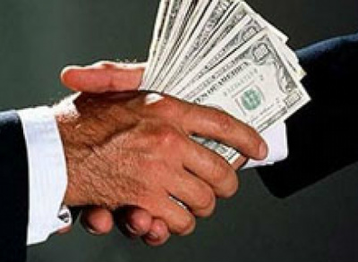 Lei que pune empresas envolvidas com corrupção entra em vigor dia 29 A lei foi aprovada pelo Congresso Nacional em resposta aos protestos populares que, em junho de 2013