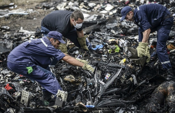 Avião da Malaysian Airlines foi abatido por míssil russo, conclui investigação Avião da Malaysian Airlines foi abatido por míssil russo, conclui investigação